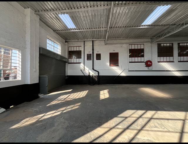 437M² WAREHOUSE TO LET IN SEBENZA